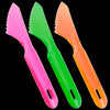 Cuchillo Para Pastel - Fucsia, Verde y Naranja